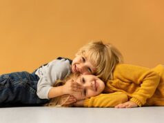 Ինչպես դաստիարակել երջանիկ և վստահ երեխաներ առանց բռնության